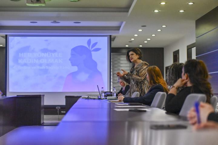 Belediyeden kadın personellere hak eğitimi