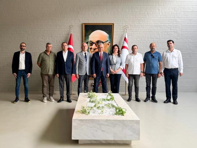 Muratpaşa Belediye Başkanı'ndan KKTC'de çarpıcı mesajlar