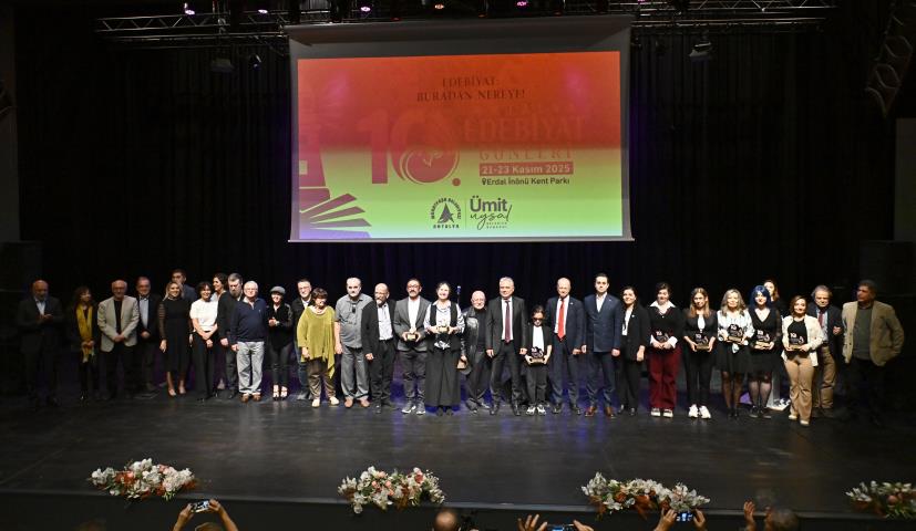Antalya Edebiyat Günleri’nde Başkan Uysal’dan umut ve sanat vurgusu